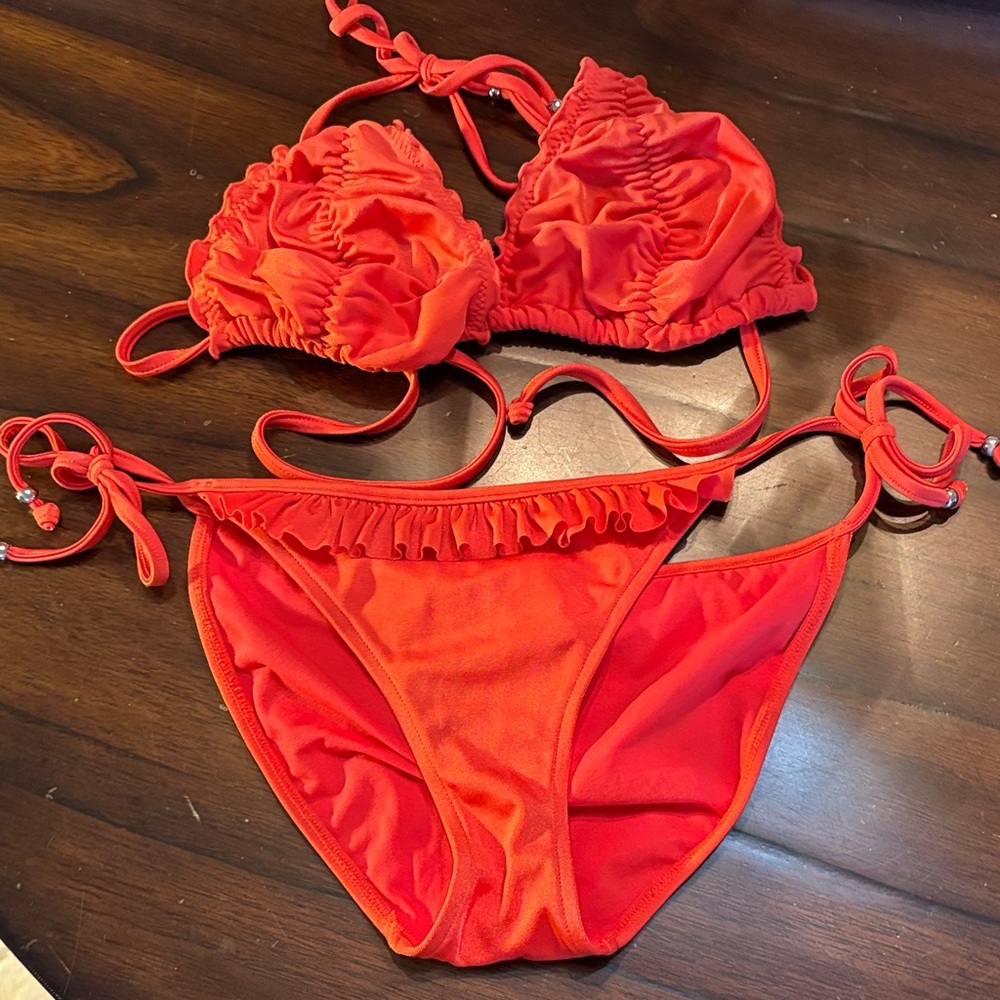 Vibrant Halter Ruffle String 2-pc Red Bikini Set with elastic sliding top